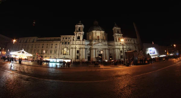 Piazza Navona at night in Rome — Stock Photo, Image