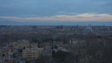 Alacakaranlıkta Roma genel bakış
