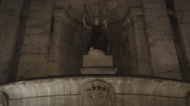 Su duvarlar üzerine düşünceler