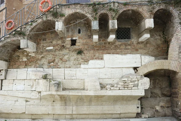 Tiber Adası Roma mimari detay — Stok fotoğraf