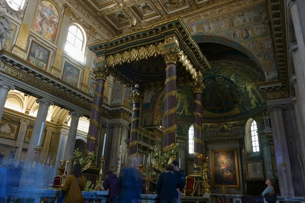 ローマのサンタ・マリア ・ マッジョーレ大聖堂内部 — ストック写真