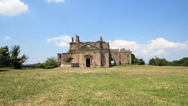 Église baroque abandonnée — Photo