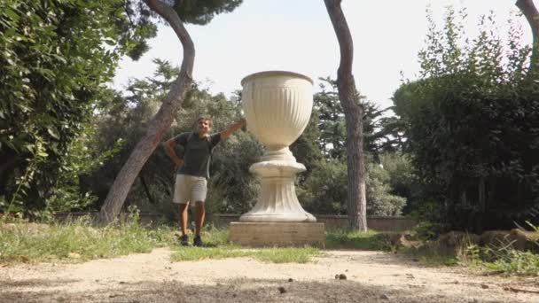 Римская ваза — стоковое видео