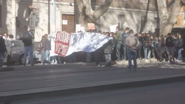 Студенти протесту в Італії — стокове відео