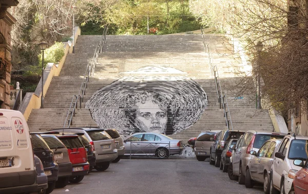 Riesen-Wandbild auf öffentlicher Treppe in Rom — Stockfoto
