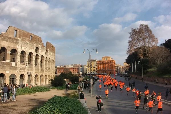 我们运行的罗马迷你马拉松健身跑 — 图库照片