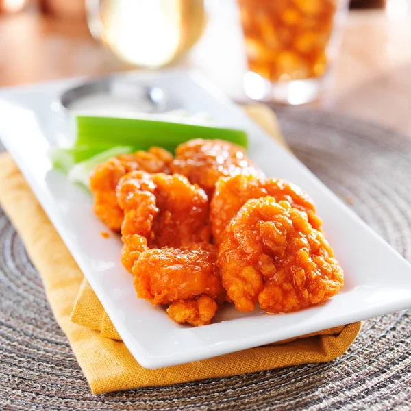 Plate of boneless buffalo — Stock Photo, Image