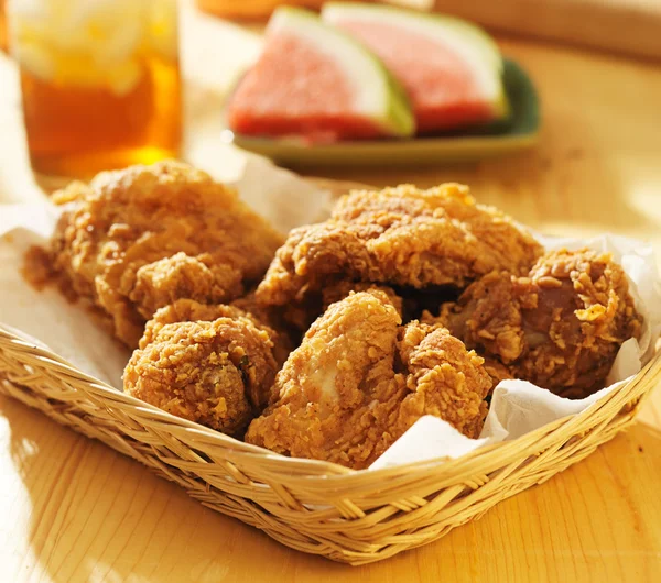 Basket of fried chicken — Stock Photo, Image