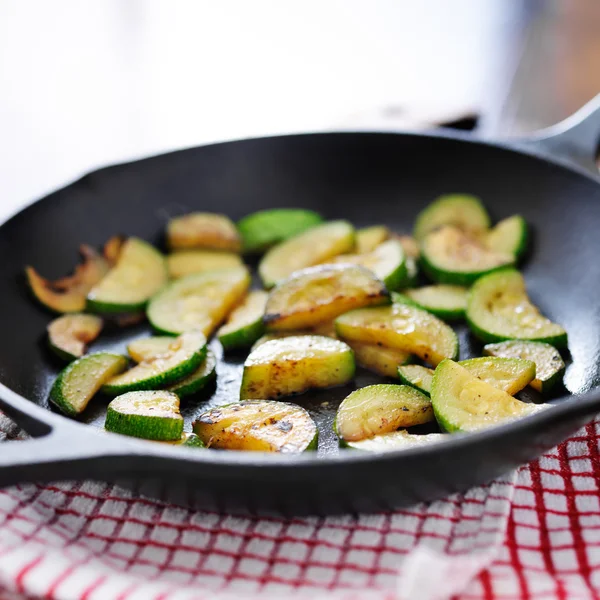 Fried zucchini — Stock Photo, Image