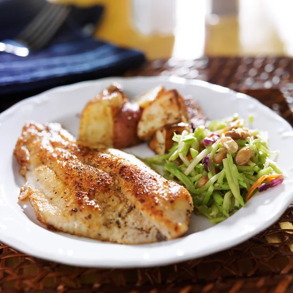 Pan fried tilapia — Stock Photo, Image