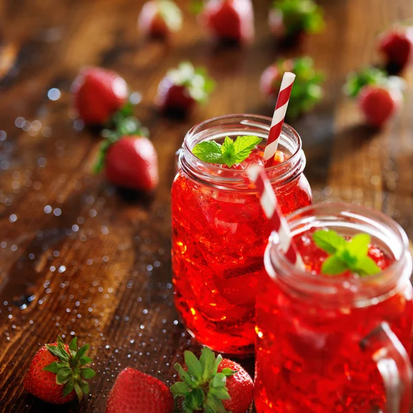 红草莓鸡尾酒 — 图库照片