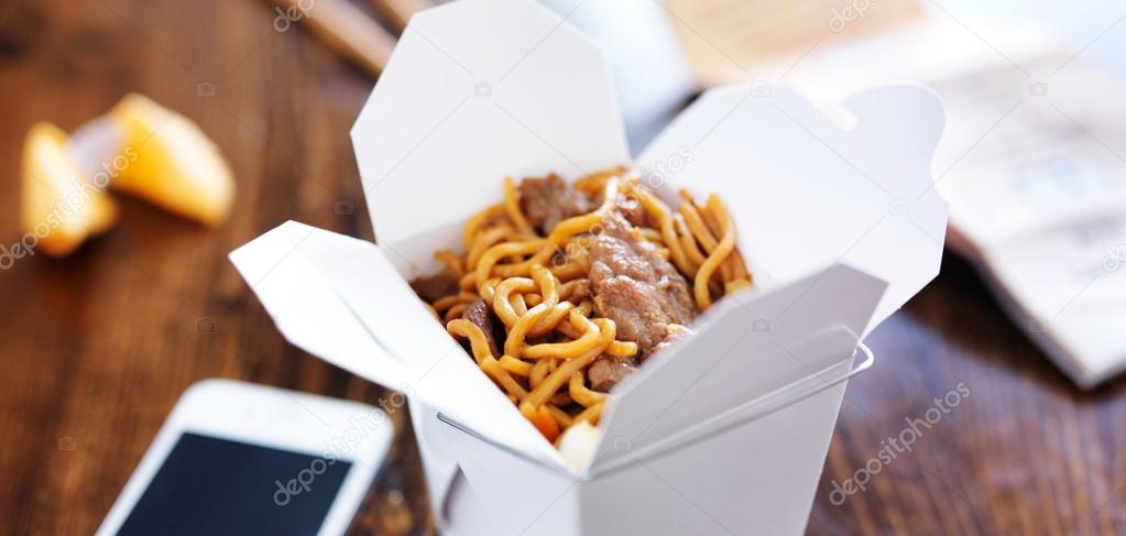 Beef lo mein