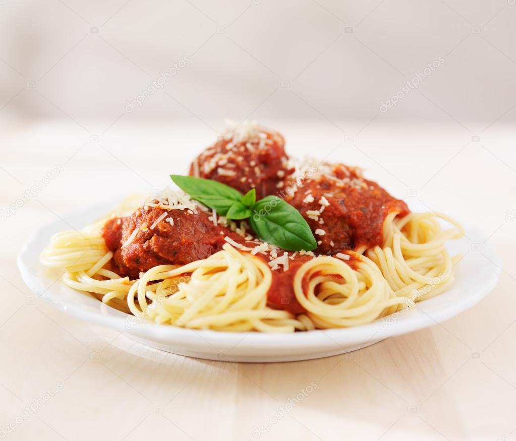 Spaghetti and meatballs