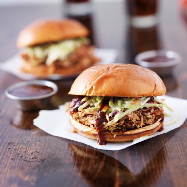 Domuz Barbekü sandviç çekti