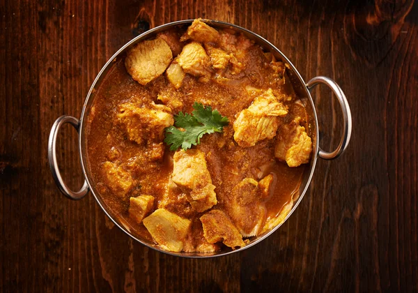 Hidangan batli dengan kari ayam mentega India — Stok Foto