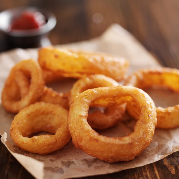 Knusprige Zwiebelringe — Stockfoto