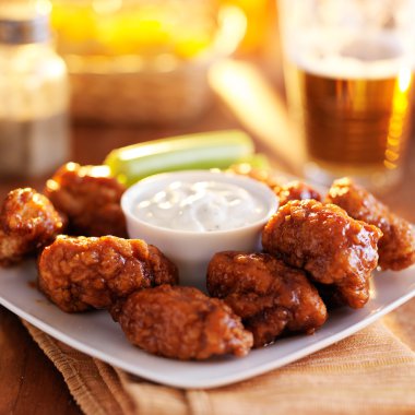 Boneless buffalo Barbekü tavuk wngs