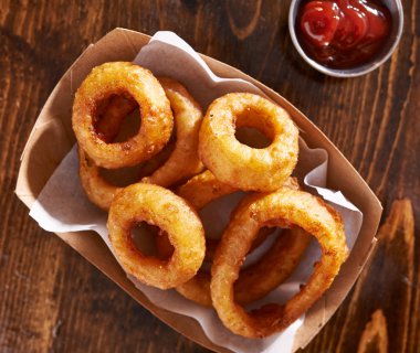 Basket of onion rings clipart