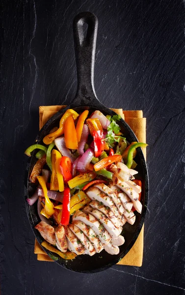 Frango grelhado mexicano fajitas — Fotografia de Stock