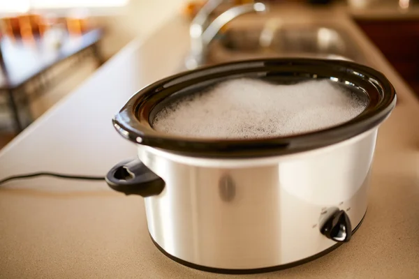 Soaking slow cooker — Stock Photo, Image