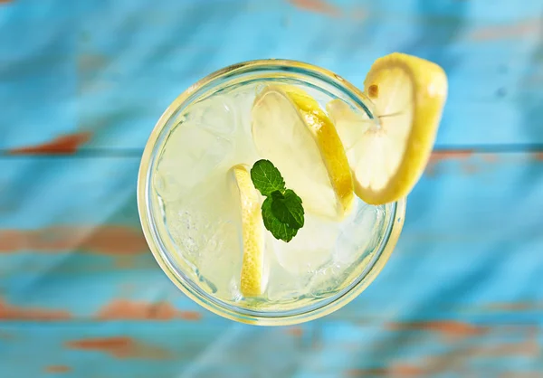 Fresh lemonade with mint — Stock Photo, Image