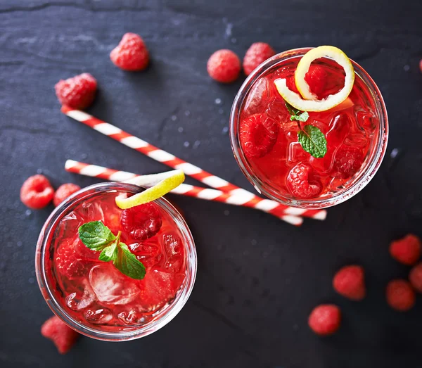 Cocktail di lamponi colorati — Foto Stock