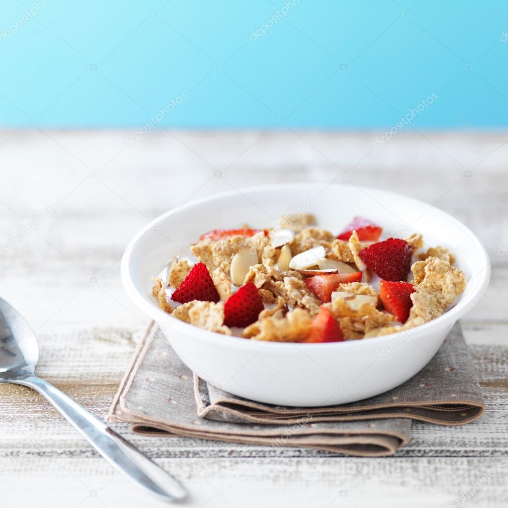 cereal with strawberries and almonds
