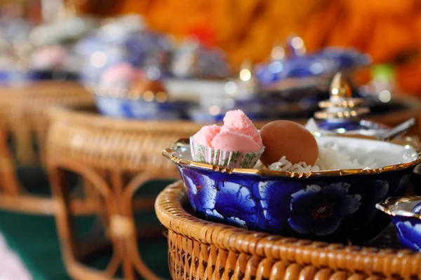 Food and cooked rice and desserts in ceramic bowl — Stock Photo, Image