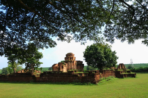 16th century Nong Hong laterite castle in Buriram province at Th — Stock Photo, Image