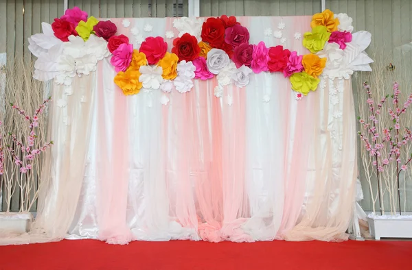 Kleurrijke achtergrond papier bloem met stof regeling — Stockfoto