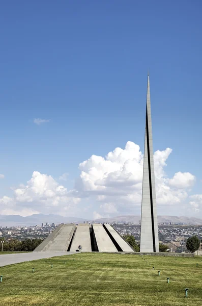 Monumento às vítimas do genocídio de armênios na cidade de Erevan, Armênia — Fotografia de Stock