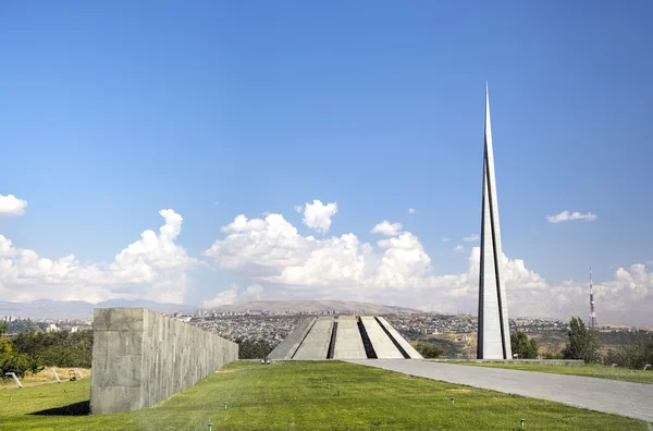 Monument to the victims of genocide of Armenians in the city of Yerevan, Armenia — Stock Photo, Image