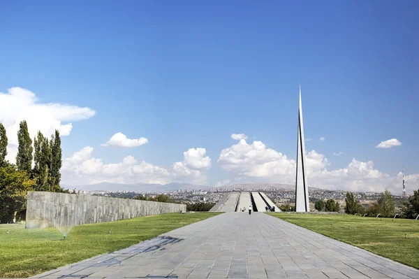Monumento às vítimas do genocídio de armênios na cidade de Erevan, Armênia — Fotografia de Stock