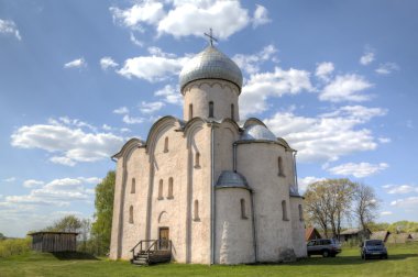 Nereditsa Tepesi 'ndeki Kurtarıcımız Dönüşüm Kilisesi. Veliky Novgorod, Rusya