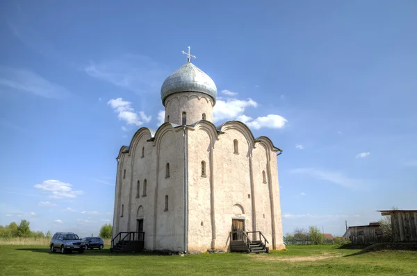 Igreja da Transfiguração Nosso Salvador na Colina Nereditsa. Veliky Novgorod, Rússia — Fotografia de Stock