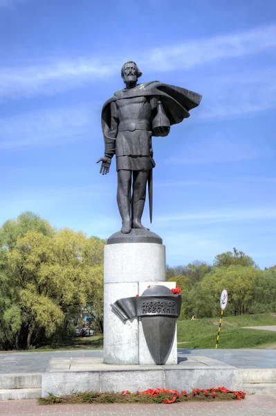 VELIKY NOVGOROD, RUSIA - 07 de mayo de 2016: Monumento al príncipe Alejandro Yaroslavich Nevsky — Foto de Stock
