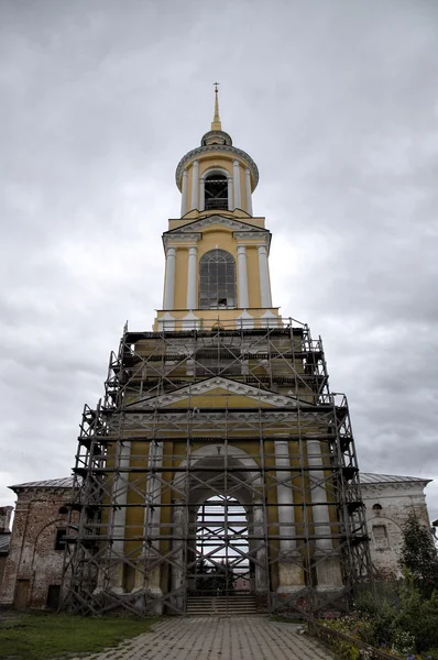 Belltower Rizopolozhensky Manastırı. Suzdal, Rusya'nın altın yüzük. — Stok fotoğraf