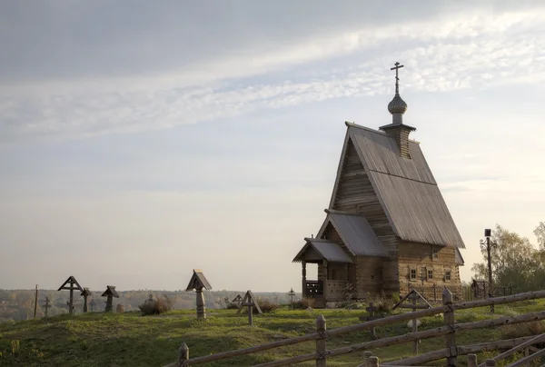 Chiesa di legno della risurrezione (Voskresenskaya) (1699) sul monte Levitan. Ples, Anello d'oro della Russia — Foto Stock