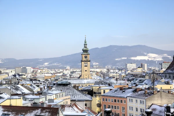 Stadsbilden i Linz från Linzer Schloss. Linz, Österrike — Stockfoto