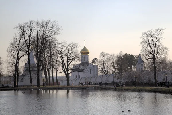 Свято-Николаевский (Николаево-Угрешский) монастырь. Дзержинский, Московская область, Россия — стоковое фото