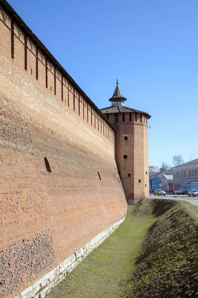Murallas y torres del Kremlin en Kolomna, Rusia —  Fotos de Stock