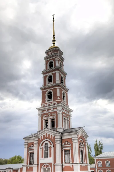 Die Kirche der Fürbitte der allerheiligsten Gottesmutter. Saratow, Russland — Stockfoto