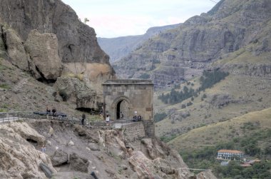 Vardzia mağara Manastırı. Gürcistan