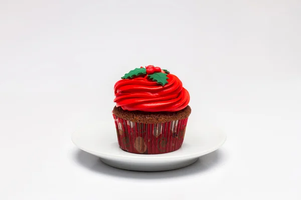 Cupcake rouge sur un fond clair — Photo