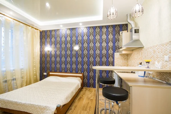 Modern stüdyo daire. Mutfak ve oturma odası