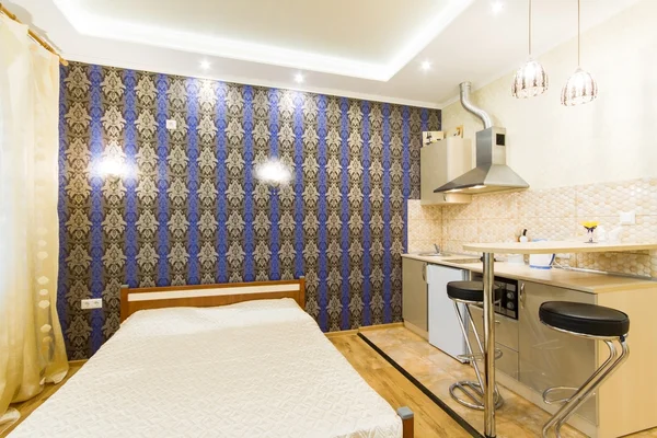 Modern stüdyo daire. Mutfak ve oturma odası