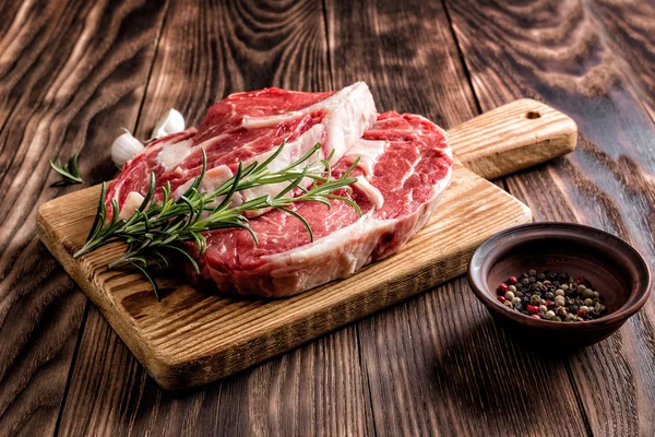 Raw beef steaks — Stock Photo, Image