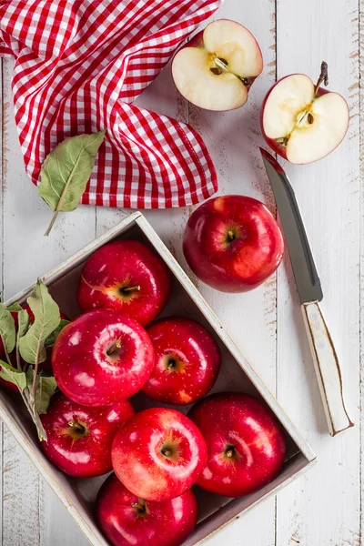 Fresh red apples — Stock Photo, Image