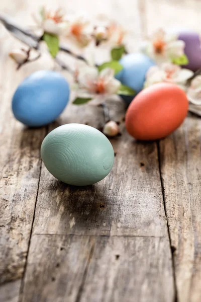 Coloridos huevos de Pascua —  Fotos de Stock