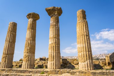 Herkül Tapınağı antik sütunlar, İtalya, Sicilya, Agrigento